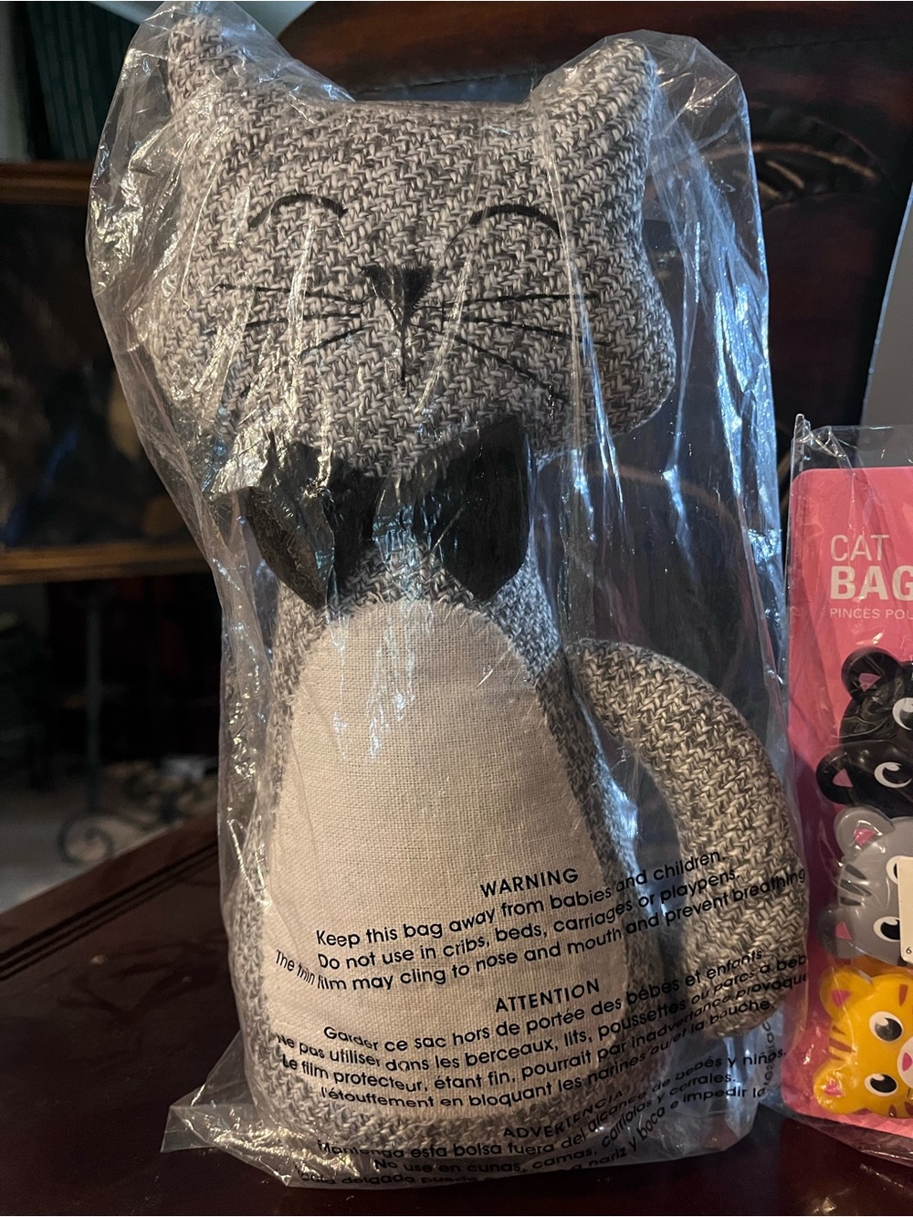 Kohl's Gray and Cream Knit Cat Door Stopper